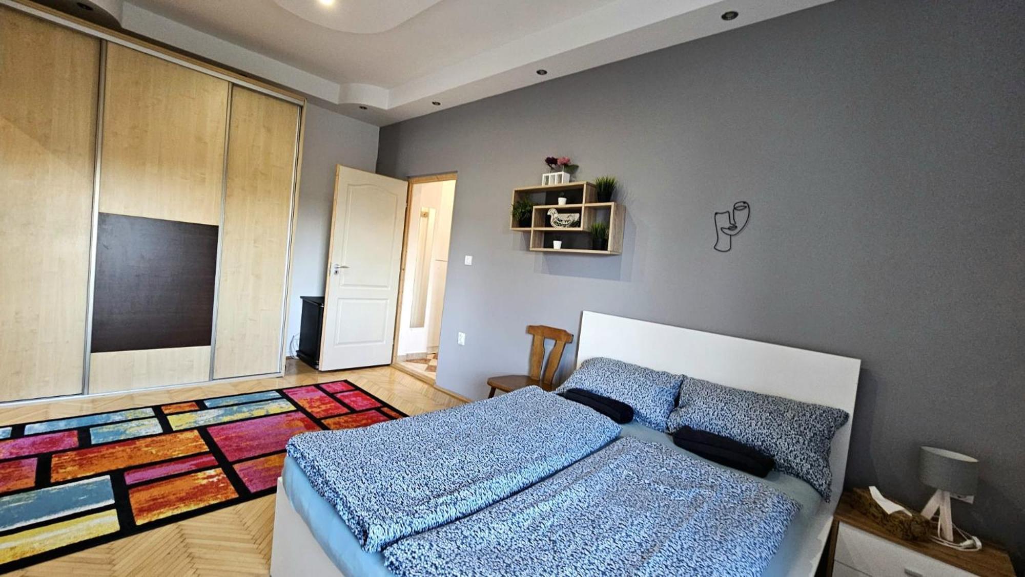 Lovely Central Apartment With Free Parking, Kozponthoz Kozeli 3 Szobas Lakas Győr Exterior foto